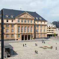 Place de l'hôtel de ville Esch sur Alzette.